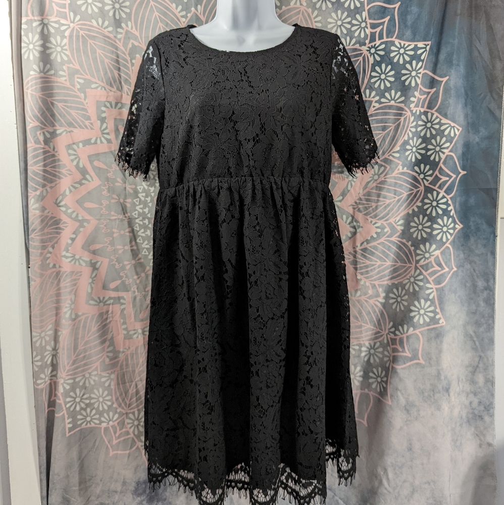 GAP - Black Floral Lacey Maternity Dress - NWT - Small - Picture 2 of 12